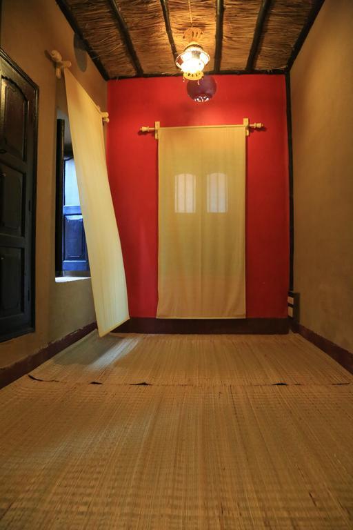 Ferienwohnung Ram Bhawan Residency Varanasi Zimmer foto